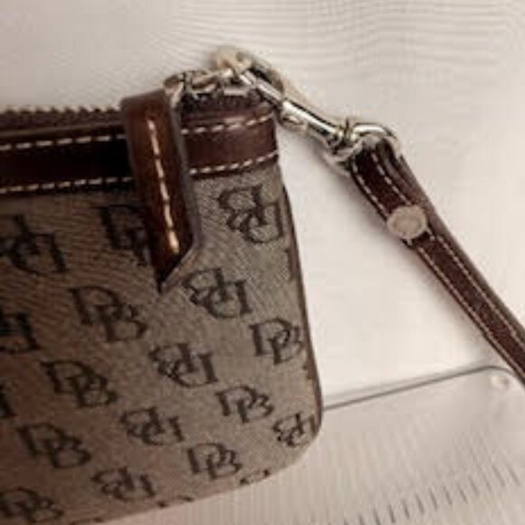 Dooney & Bourke Signature DB Canvas Wristlet – Brown Monogram with Leather Trim - Picture 3 of 4
